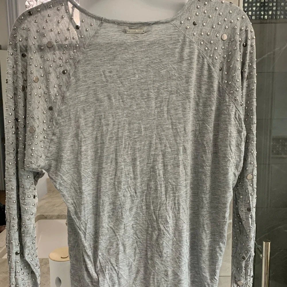 MICHAEL KORS Top with Studded Sleeves - Picture 5 of 7